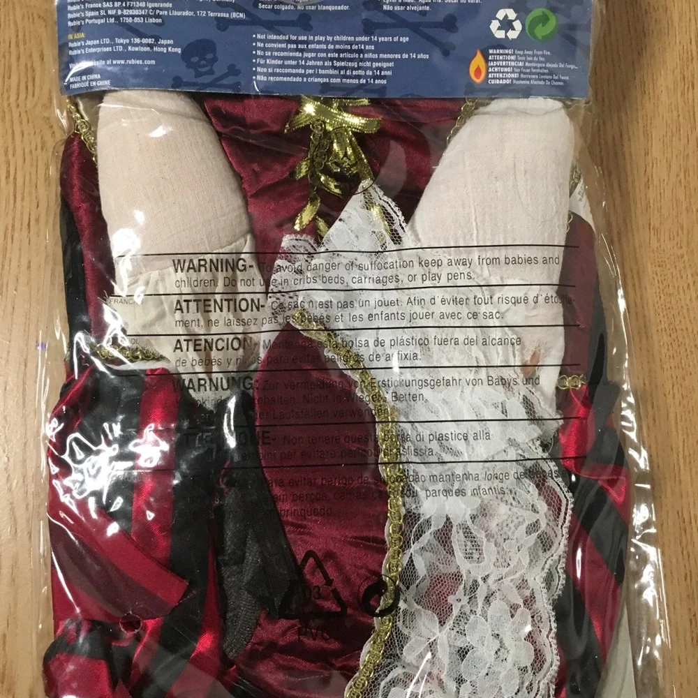 New Doggie🐶 2Pc Pirate Queen Halloween Costume Size Large Fits 18-20”